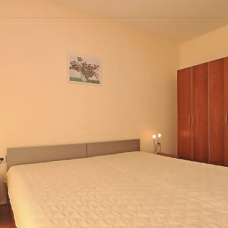 Apartment Spectra Club *